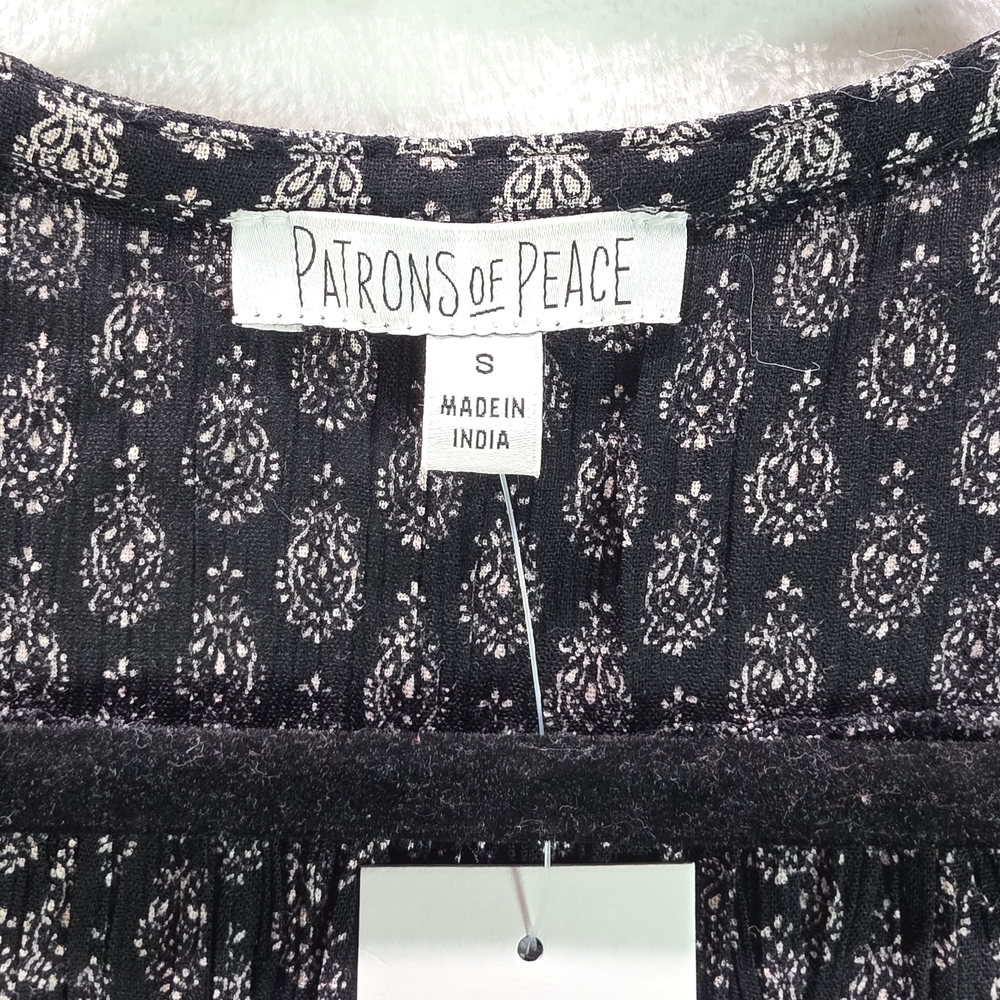 Black Floral Women's Sleeveless Top Size Small NWT - Picture 3 of 4